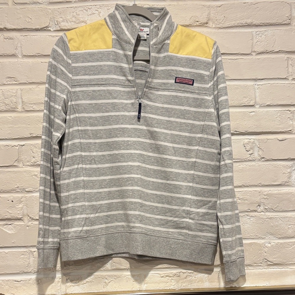 Vinyard Vines gray and white striped half zip sweatshirt - small